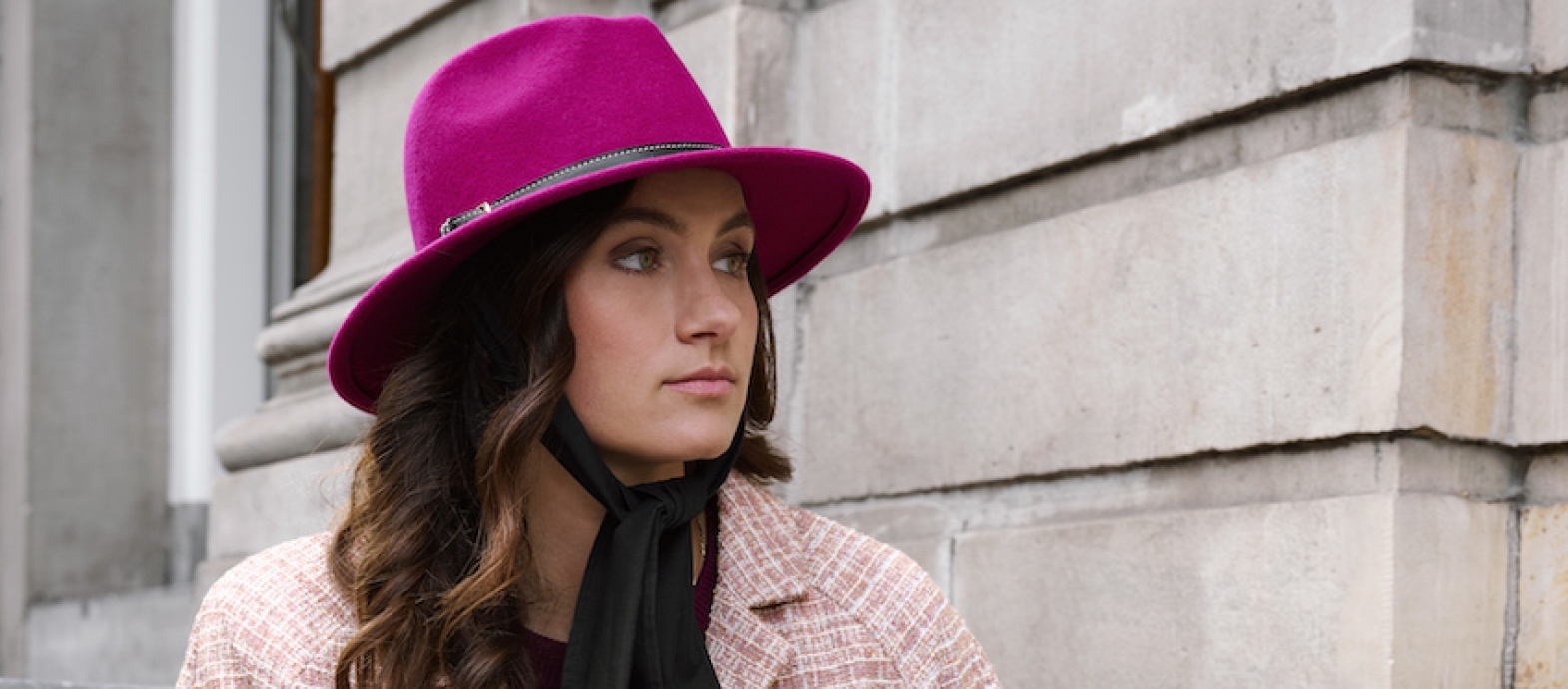 Bronte-Cleo-Wollfilz Fedora-Hut für Frauen in fuchsia rosa